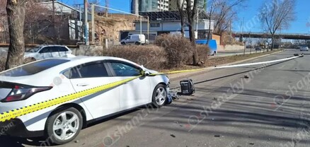 Թևոսյան փողոցում բախվել են «Chevrolet»-ը և մոպեդը․ վերջինը կողաշրջվել է․ մոպեդավարը տեղափոխվել է հիվանդանոց