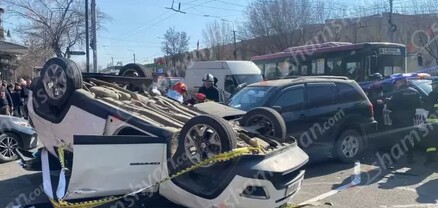 Շենգավիթում բախվել են Toyota RAV4-ն ու Jeep Compass-ը. կա 4 վիրավոր
