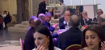 Վանաձորի քաղաքապետի պաշտոնակատարը, օրենքը խախտելով, ռեստորանում ծխում էր. Դանիել Իոաննիսյան