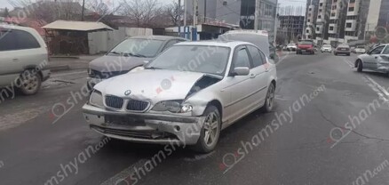 Ավտովթար՝ Երևանում․ Դավիթ Բեկ փողոցում բախվել են BMW-ն և Opel-ը․ կա վիրավոր