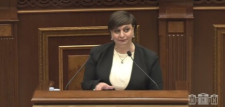 ՔՊ-ի նոր պատգամավոր Լուսինե Աքմաքչյանը ԱԺ ամբիոնից երդվեց