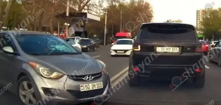 Երևանում Range Rover-ը և Hyundai-ն կոպիտ կերպով խախտել են երթևեկության կանոնները