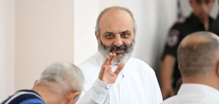Բագրատ Սրբազանի կալանքի ժամկետը երկարաձգվեց 2 ամսով