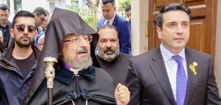 Ալեն Սիմոնյանը Ստամբուլում հանդիպել է Պոլսո հայոց պատրիարքի հետ