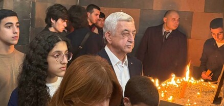 Սերժ Սարգսյանը դստեր և թոռների հետ մասնակցել է Ճրագալույցի պատարագի