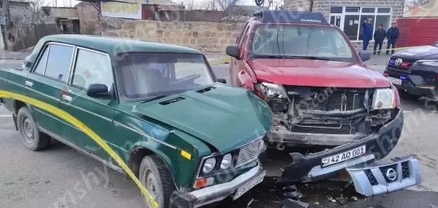 Ավտովթար՝ Մարտունիում. բախվել են «Nissan Xterra»-ն և  «ՎԱԶ 2106»-ը․ կա վիրավոր