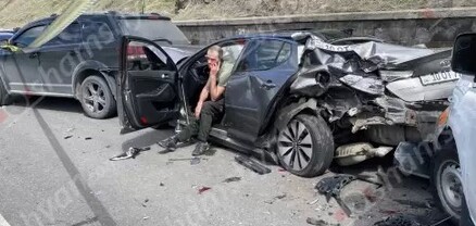 Կոտայքի մարզում Nissan-ը բախվել է կայանված Kia-ին, վերջինն էլ՝ Dodge-ին․ կա 4 վիրավոր