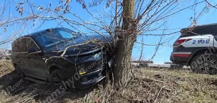 Ավտովթար՝ Կոտայքի մարզում․ բախվել են «Opel»-ը և «Lixiang»-ը, վերջինն էլ բախվել է ծառին