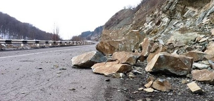 Քարաթափում՝ Նորավան-Լծեն-Տաթև ավտոճանապարհին․ երթևեկությունը դադարեցված է