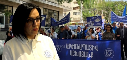«Մայիսի 1»-ը փուչիկներով տոնելու օր չէ. Էլեն Մանասերյան