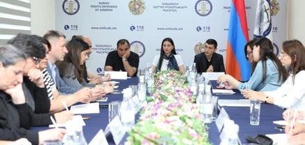 ՄԻՊ-ը հանդիպել է անհայտ կորած անձանց հարազատներին