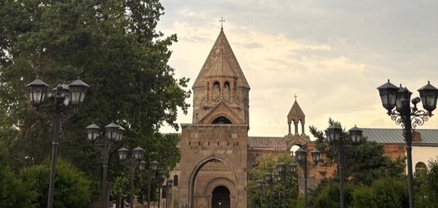 Երկրպագության համար դուրս կբերվեն Սուրբ Էջմիածնի սրբազան մասունքներ