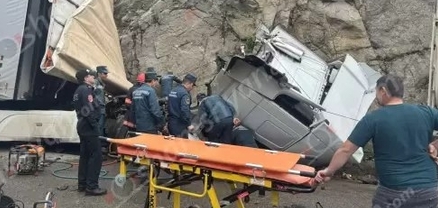 Սյունիքի մարզում իրանցի 45-ամյա վարորդը բախվել է ճամփեզրի ժայռերին․ կա վիրավոր
