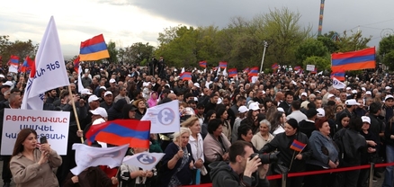 Իշխանական քարոզչամեքենան ստում է, երեկ հանրահավաքի վայրից ոչ մի անձ բերման չի ենթարկվել. «Ուժեղ Հայաստան»