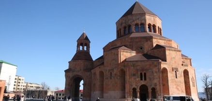 Ապօրինի շինությունների մասով կայացվում են համապատասխան որոշումներ. Հաջիևը՝ Արցախի եկեղեցիների մասին