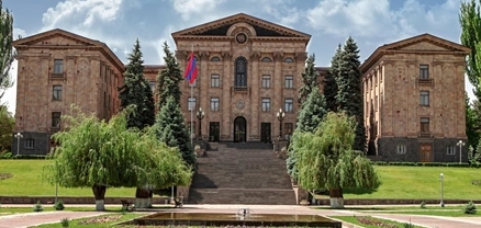 ԱԺ-ն արտահեթ նիստ է անցկացնում. ՈւՂԻՂ