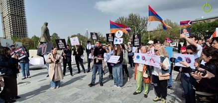 Բողոքի ակցիա՝ հընթացս Եվրոպական քաղաքական համայնքի 8-րդ գագաթնաժողովի. բարձրացվում է Բաքվում պահվող հայ գերիների հարցը
