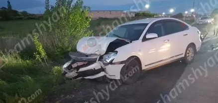 Բախվել են «Lexus»-ը, «Nissan»-ը և «Mercedes»-ը․ վերջինը հայտնվել է դաշտում․ կան վիրավորներ