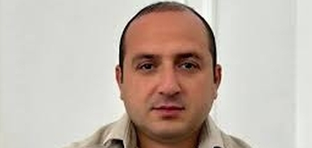 Շենգավիթի աշխատակազմի աշխատակիցները պատռել են պաստառը՝ հայհոյելով սեփականատիրոջը. Գևորգ Ստեփանյան