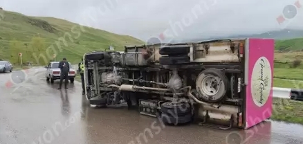 Գեղարքունիքի մարզում Grand Candy ընկերության ISUZU-ն կողաշրջվել է․ վարորդը եղել է ոչ սթափ