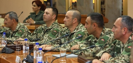 ՊՆ-ում տեղի է ունեցել ԶՈՒ գեներալներին «Գեներալական դաշույնով» պարգևատրելու հանդիսավոր արարողությունը