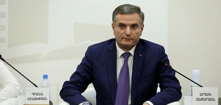 Ճակատագրական պահերին մի կողմ քաշվողներին, «քաղաքականությամբ չզբաղվողներին» ու անտարբերներին կյանքն առաջինն է հարվածում․ Արտակ Զաքարյան