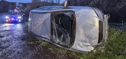 Վթար՝ կարկուտի հետևանքով. «Opel Zafira»-ն կողաշրջվել է