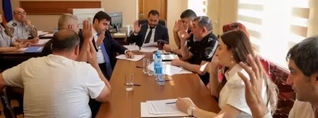 Որոշվել է երկու ծառայողի ազատել աշխատանքից, իսկ երեքի նկատմամբ կիրառել «խիստ նկատողություն» տույժը