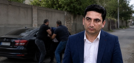 Սեռական հայհոյանքներ հնչեցրին, հարվածեցին գլխիս․ ինչ է կատարվել Նաիրի Հոխիկյանի հետ