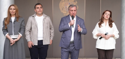 Մեր պայքարի հիմնական շահառուն դուք եք. Սամվել Կարապետյանը հանդիպել է երիտասարդների հետ