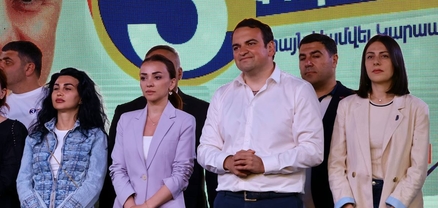 Ուզում եմ ներկայացնել՝ ով է 300,000 ադրբեջանցիների խոսույթը բերել. Նարեկ Կարապետյան