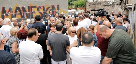 Փաշինյանն այցելել է «Կոնդ» թաղամաս, զրուցել բնակիչների հետ, ծանոթացել նրանց խնդիրներին