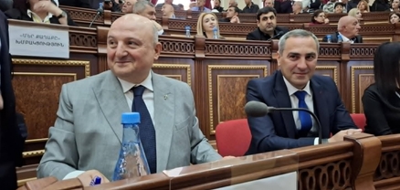 Մի փեսան՝ քաղաքապետի տեղակալ, մյուսը՝ տնօրեն, խնամին՝ բաժնի պետ. Գյումրիի «ներքին կապերը»