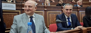 Մի փեսան՝ քաղաքապետի տեղակալ, մյուսը՝ տնօրեն, խնամին՝ բաժնի պետ. Գյումրիի «ներքին կապերը»