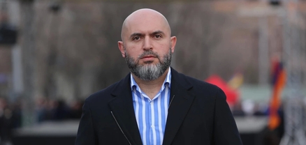 Պաշտոնեական լիազորությունների չարաշահման և փողերի լվացման դեպքերով 7 անձի, այդ թվում՝ Արմեն Աշոտյանին ձերբակալելու որոշում է կայացվել