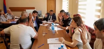 Որոշվել է երկու ծառայողի ազատել աշխատանքից, իսկ երեքի նկատմամբ կիրառել «խիստ նկատողություն» տույժը