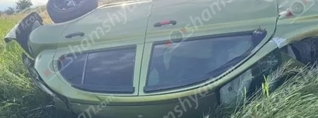 42-ամյա վարորդը «Nissan March»-ով բախվել է հաստաբուն ծառին և գլխիվայր հայտնվել դաշտում․ կա վիրավոր