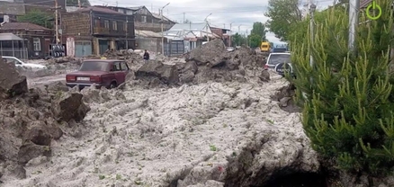 Հորդառատ անձրևից հետո Գյումրիի փողոցները դարձել են դժվարանցանելի