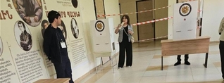 ՔՊ վստահված անձինք մոտ են կանգնած քվեախցիկներին. «ՀայաՔվե»