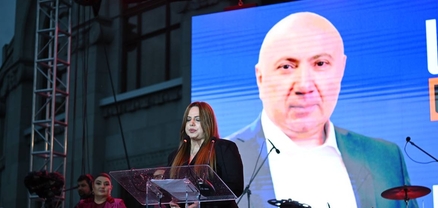 Մեր երկիրը զնդան է նետված, ու բանալին հանձնված է Ադրբեջանին. Թևանյանի կինը ԲՀԿ–ի հանրահավաքին ներկայացրեց ամուսնու ուղերձը