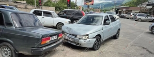 Վանաձորում բախվել են «ՎԱԶ 2107»-ը և «Լադա»-ն․ shamshyan.com