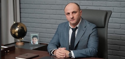 Վաղ առավոտից խուզարկում են «Հայաստան» դաշինքի պատգամավորի թեկնածու Կարեն Սիմոնյանի բնակարանը