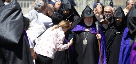 Քանի կանգուն է մեր հավատքի խորանը, կանգուն կլինի նաև ազգս հայոց․ նշվել է Կաթողիկե Ս․ Էջմիածնի տոնը