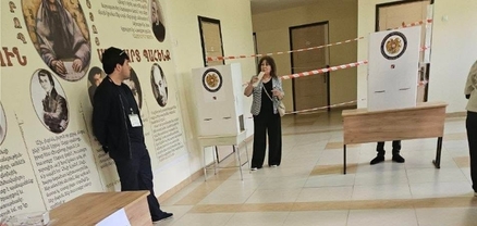 ՔՊ վստահված անձինք մոտ են կանգնած քվեախցիկներին. «ՀայաՔվե»