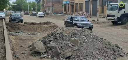 Գյումրիի Շիրակացի փողոցը 2 ամիս է՝ քանդված է