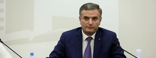 Հայրենիքի հզորացման համար երդում տված կառավարությունն անգամ «Հայրենիք» բառի ընկալումից է սկսել վախենալ՝ այն փոխարինելով «իրական Հայաստանով». Արտակ Զաքարյան