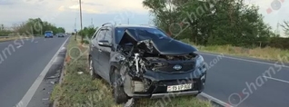 Ակնալիճում բախվել են «Kia Sorento»-ն, «Opel»-ը և «Mitsubishi Pickup»-ը․ վերջինը հայտնվել է բաժանարար գոտու կանաչ գազոնում