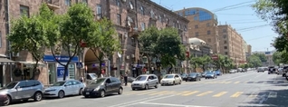 Երևանի Ամիրյան փողոցը անվանակոչվեց Պապ թագավորի անունով