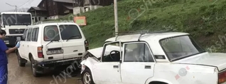 Կոտայքի մարզում ՎԱԶ-2107-ը բախվել է կայանված Toyota-ին. բժիշկներն արձանագրել են «07»-ի վարորդի մահը