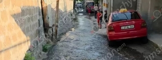 Համաճարակի վտանգ Երևանի կենտրոնում. դիտահորից դուրս թափվող կեղտաջրերը լցվում են մարդկանց տան նկուղներ և բակեր